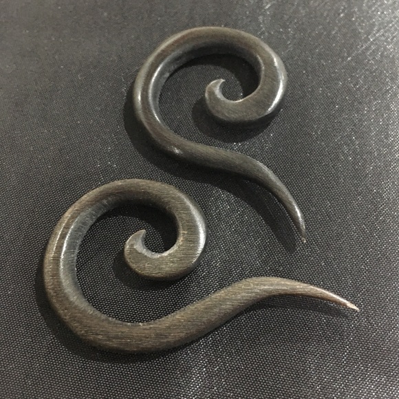 Jewelry - 4g Organic Buffalo Horn Spiral Taper